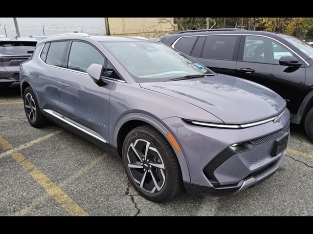 Used 2025 Chevrolet Equinox EV LT image 5