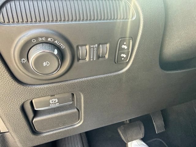 Used 2024 Jeep Wagoneer Series II AWD/4WD image 16