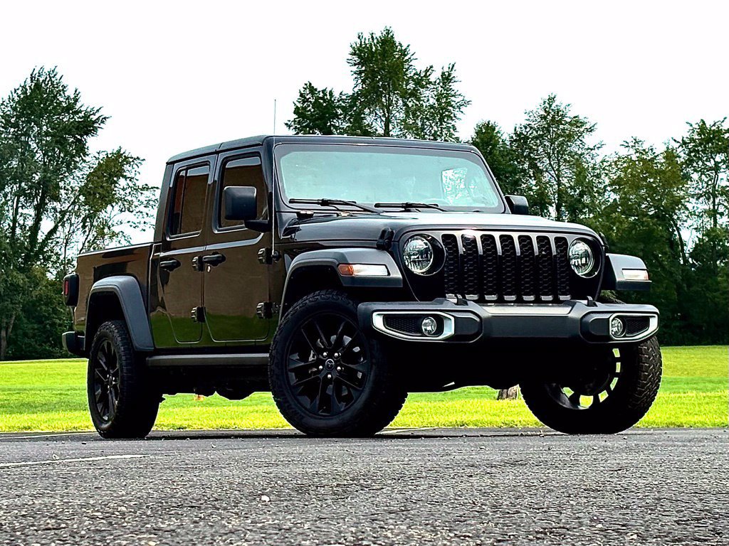 Used 2023 Jeep Gladiator Sport AWD/4WD image 25