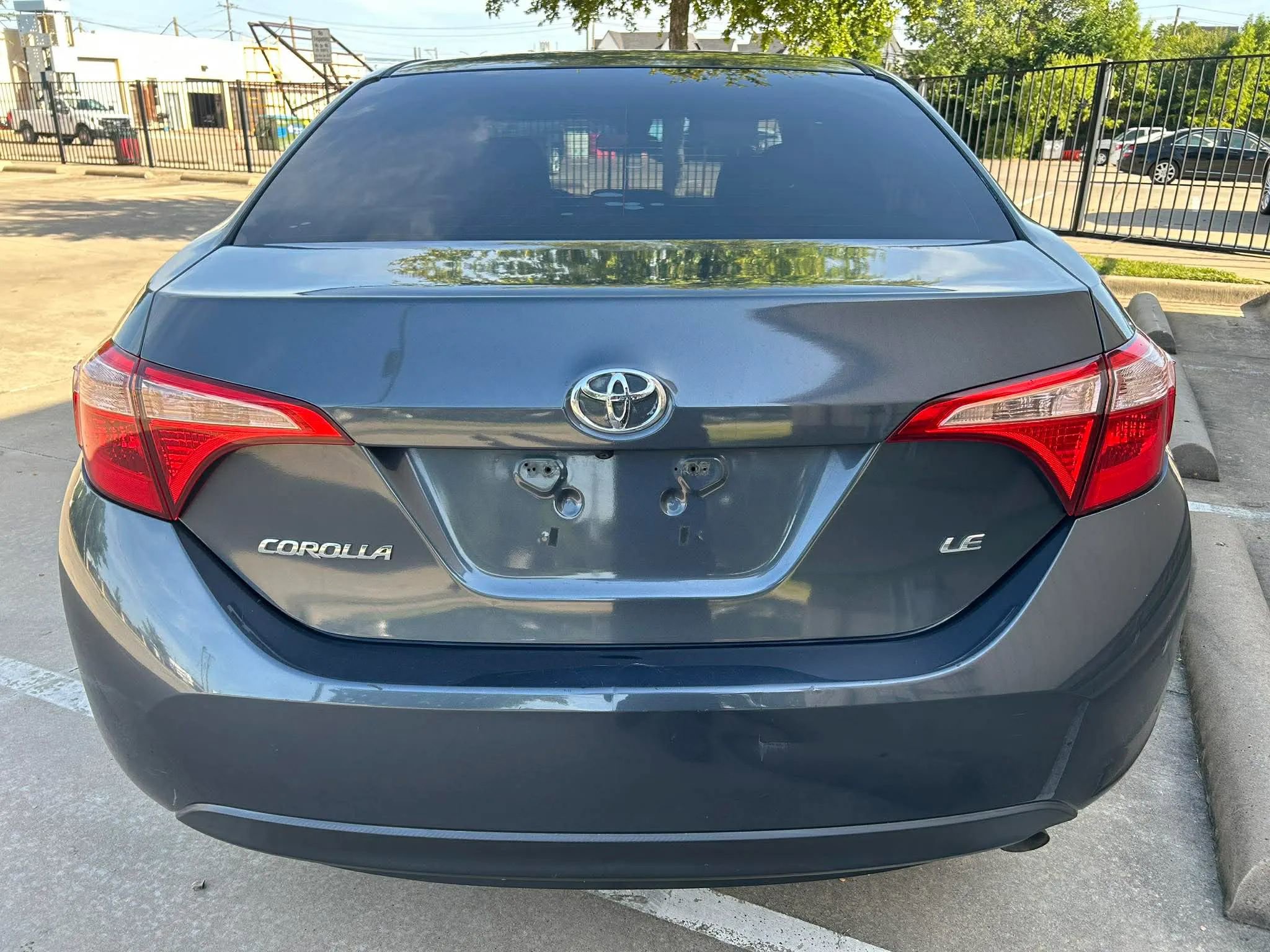 Used 2017 Toyota Corolla LE image 7