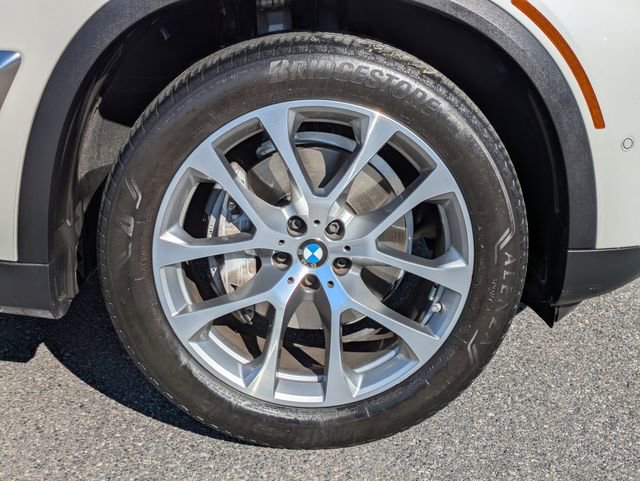 Used 2024 BMW X5 xDrive40i w/ Premium Package image 11