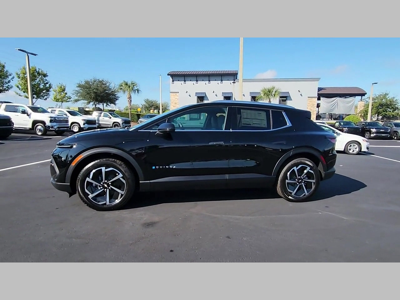 New 2026 Chevrolet Equinox EV LT image 19