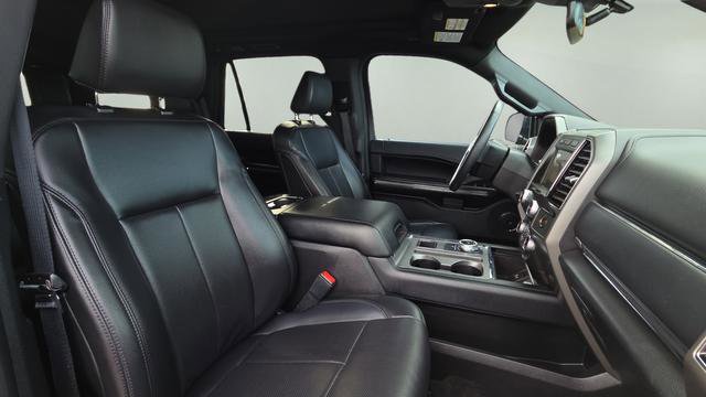 Used 2021 Ford Expedition XLT image 18