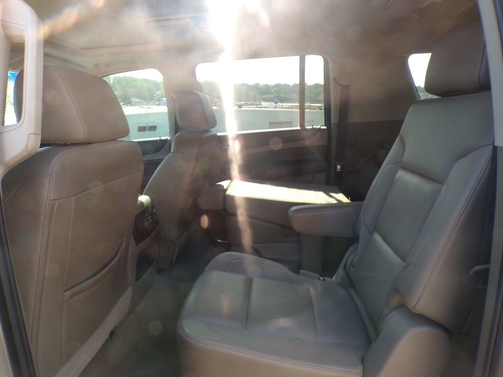 Used 2017 Chevrolet Suburban Premier AWD/4WD image 20