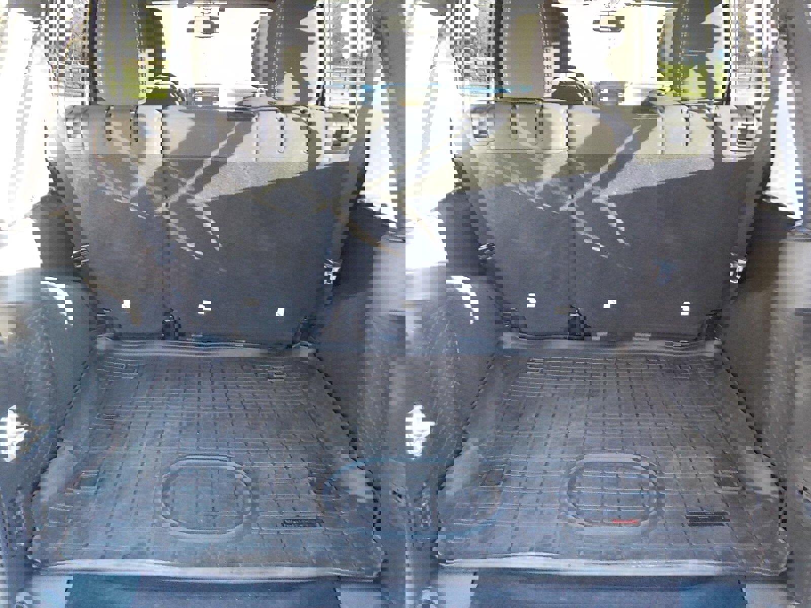 Used 2016 Jeep Wrangler Unlimited Rubicon w/ Connectivity Group image 8