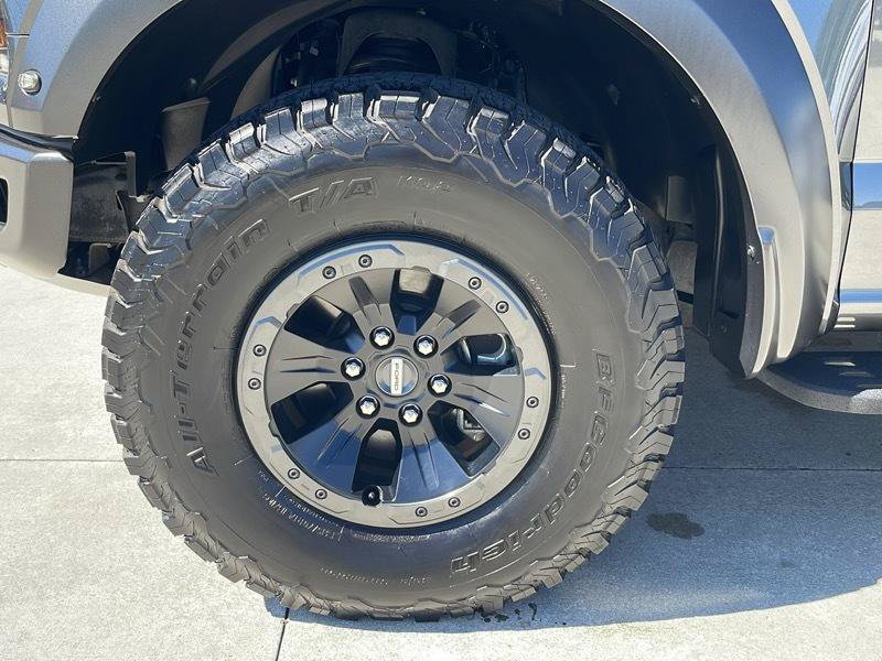 Used 2017 Ford F150 Raptor w/ Equipment Group 802A Luxury AWD/4WD image 17