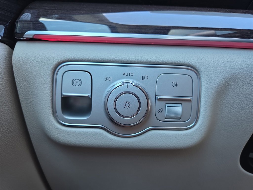 New 2026 Mercedes-Benz GLS 450 4MATIC image 29