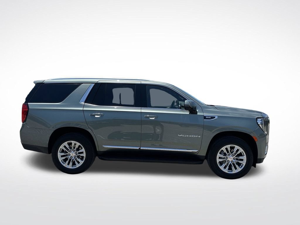 Used 2023 GMC Yukon SLT w/ SLT Luxury Package RWD image 9