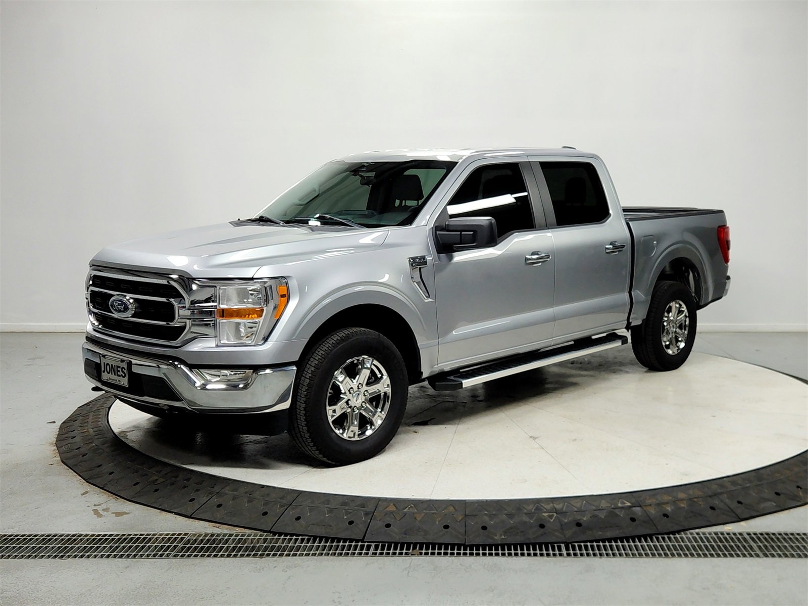 Used 2023 Ford F150 XLT w/ XTR Package image 3