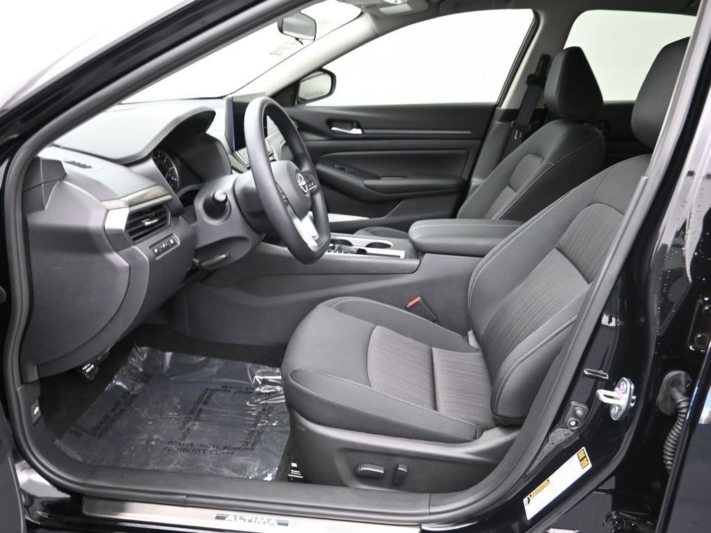 New 2025 Nissan Altima 2.5 SV w/ SV Special Edition Package FWD image 13