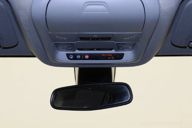 Used 2021 GMC Acadia SLT FWD image 23