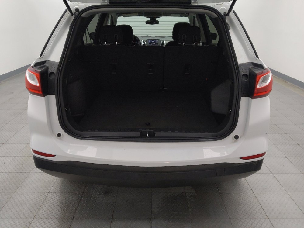 Used 2020 Chevrolet Equinox LS w/ LS Convenience Package image 29