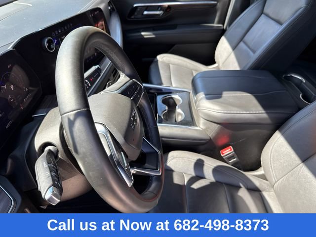 Used 2025 Chevrolet Suburban Z71 image 20