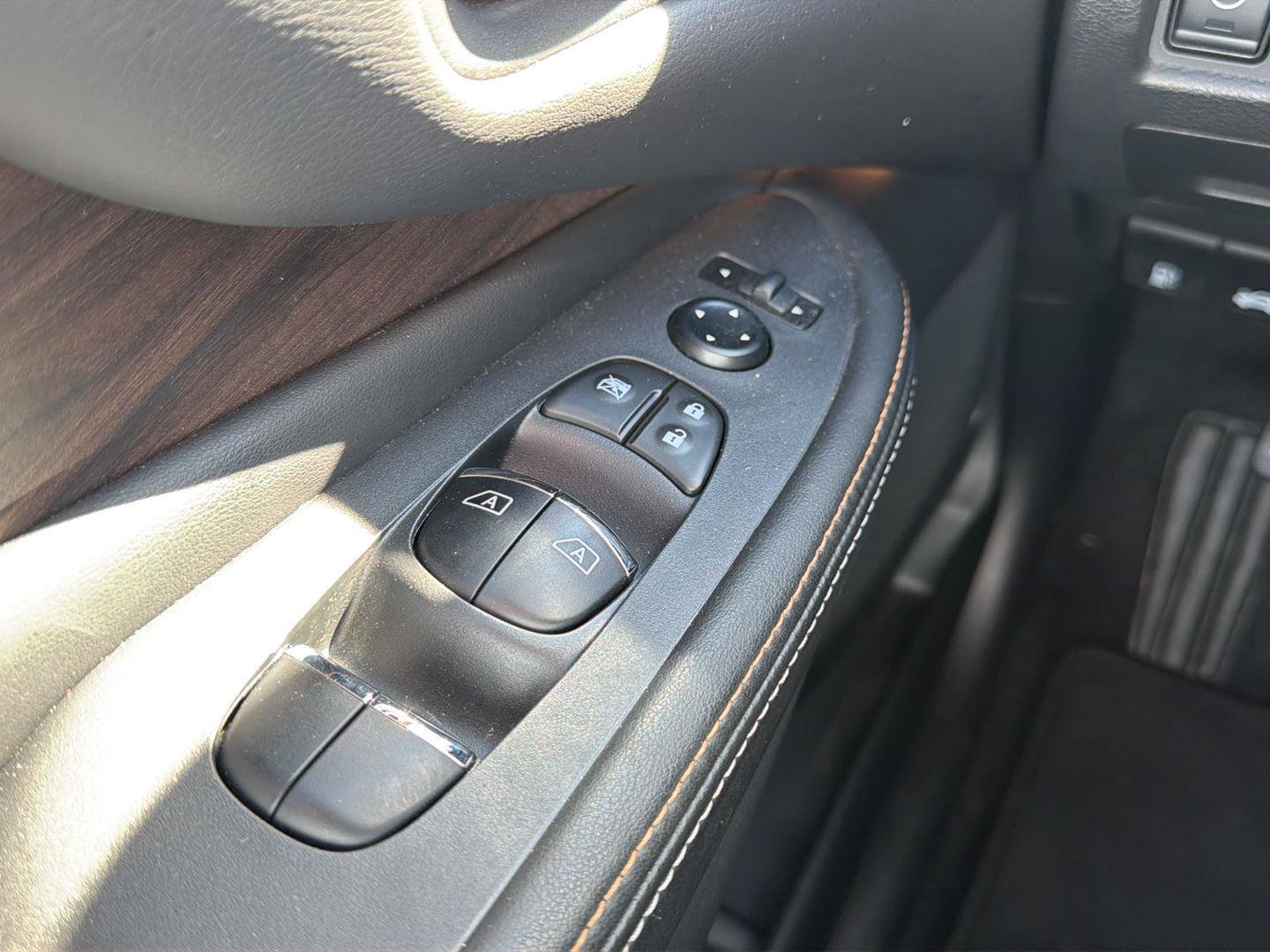 Used 2024 Nissan Murano Platinum w/ Cargo Package AWD/4WD image 18