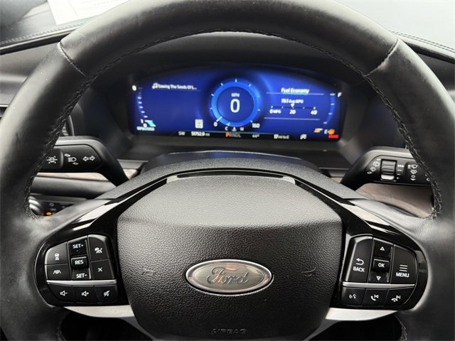 Certified 2022 Ford Explorer Platinum w/ Equipment Group 601A image 21