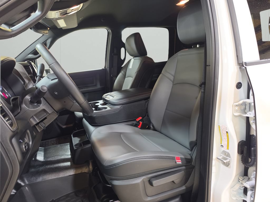 New 2026 RAM 3500 Tradesman AWD/4WD image 9