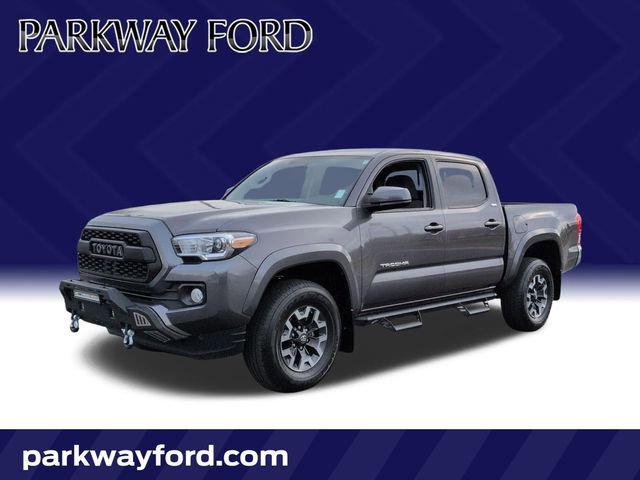 Used 2017 Toyota Tacoma SR5 w/ Tow Package image 1
