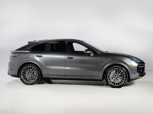 Used 2020 Porsche Cayenne Turbo AWD/4WD image 30