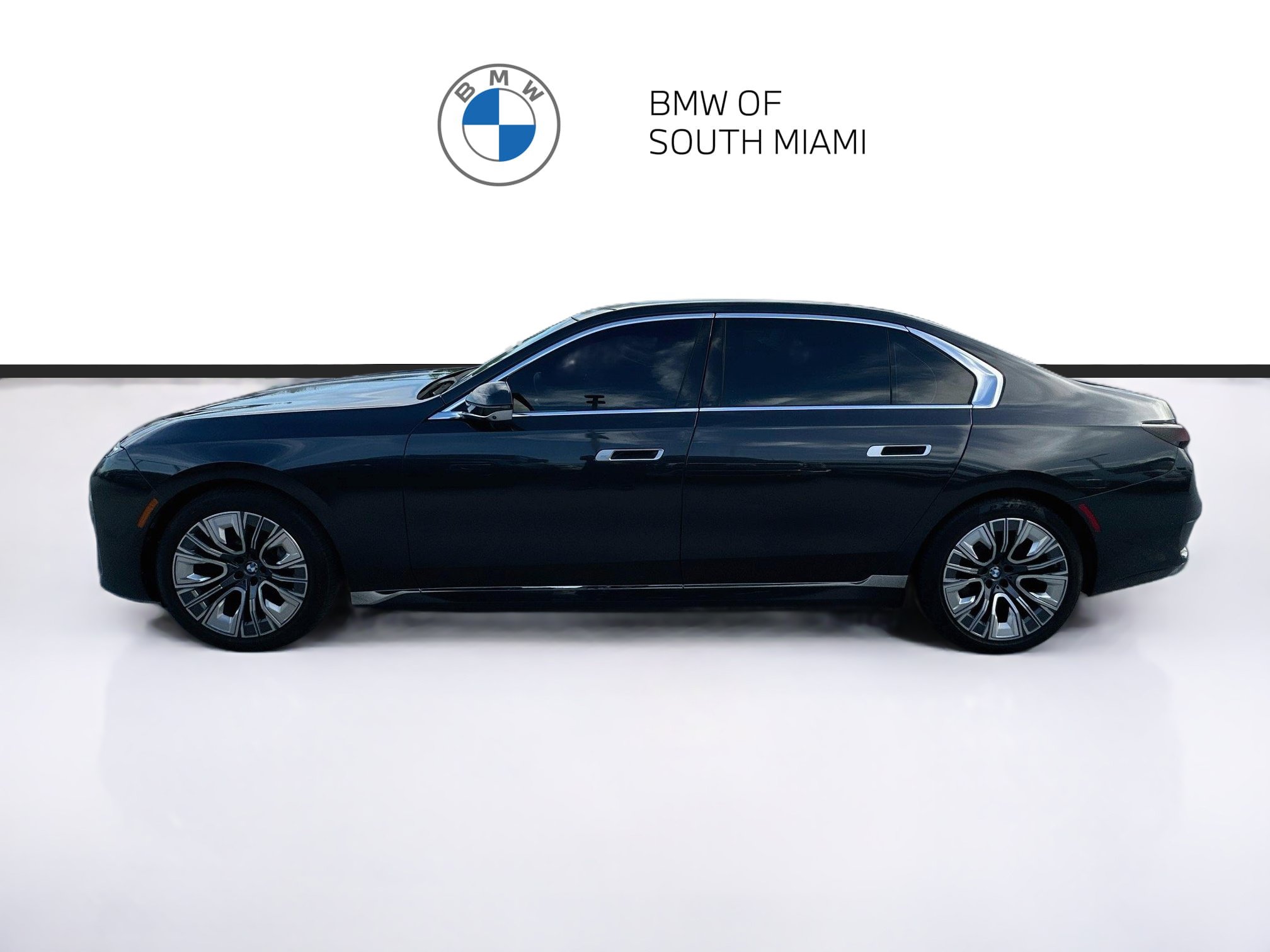 Certified 2024 BMW i7 xDrive60 AWD/4WD image 4