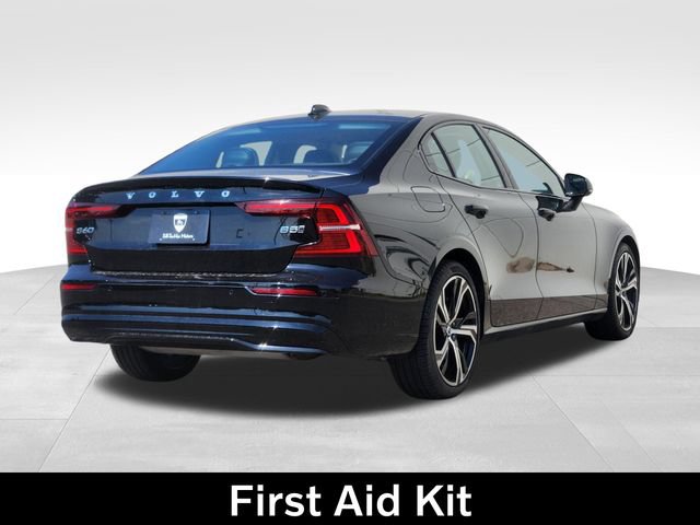 Certified 2024 Volvo S60 B5 Core w/ Climate Package AWD/4WD image 9