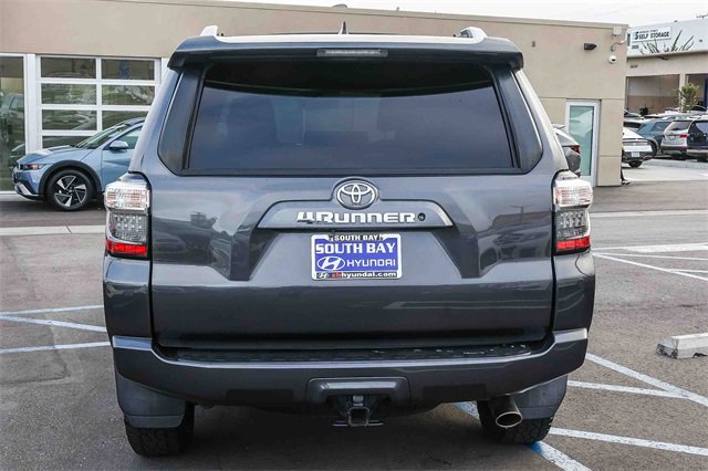 Used 2018 Toyota 4Runner SR5 image 5