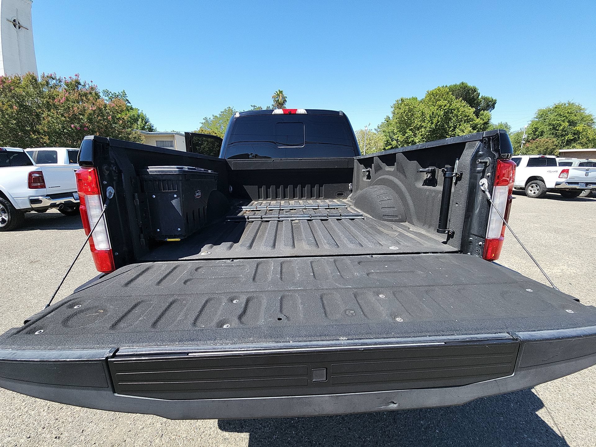 Used 2017 Ford F250 Platinum w/ Platinum Ultimate Package AWD/4WD image 21