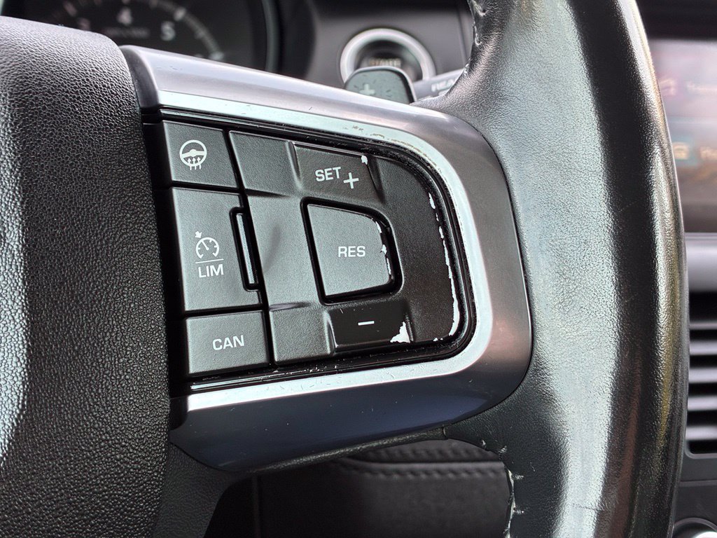 Used 2017 Land Rover Discovery Sport HSE AWD/4WD image 23