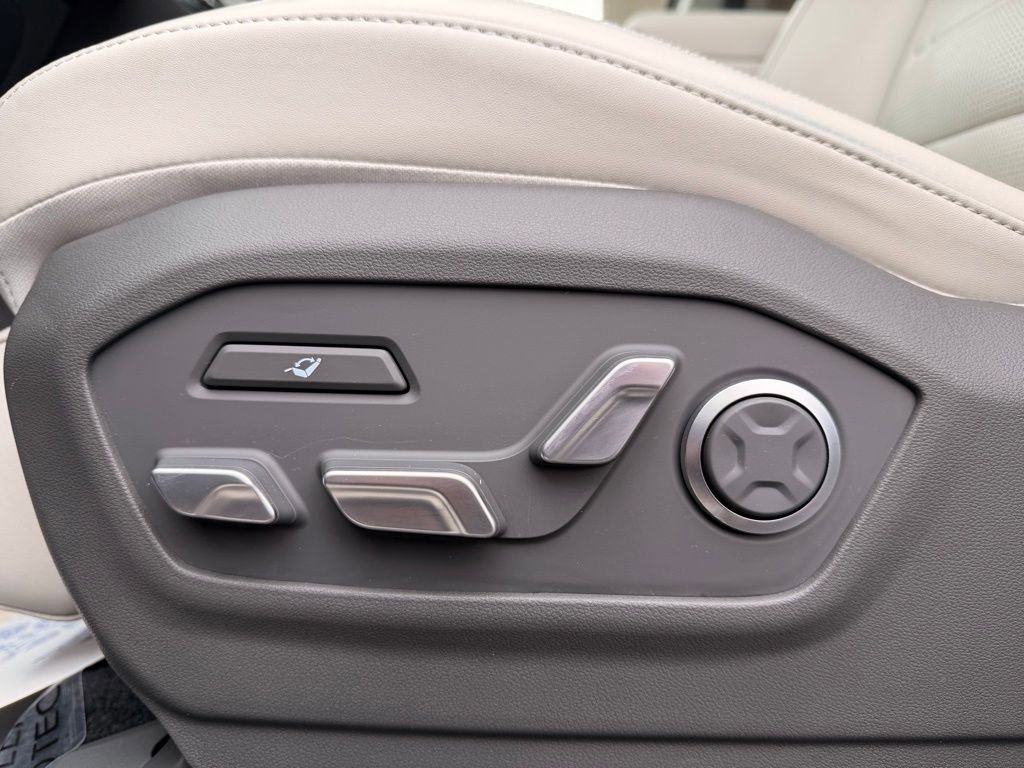 Used 2024 Hyundai Santa Fe Calligraphy image 34