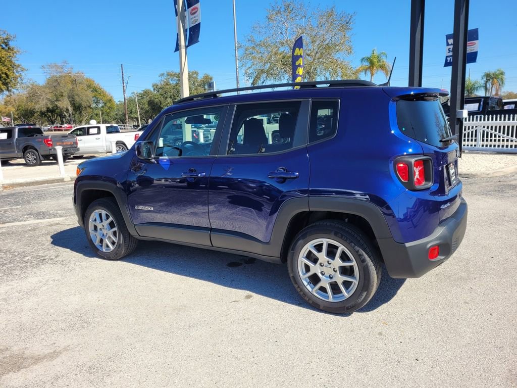 Used 2020 Jeep Renegade Latitude w/ Cold Weather Group image 11