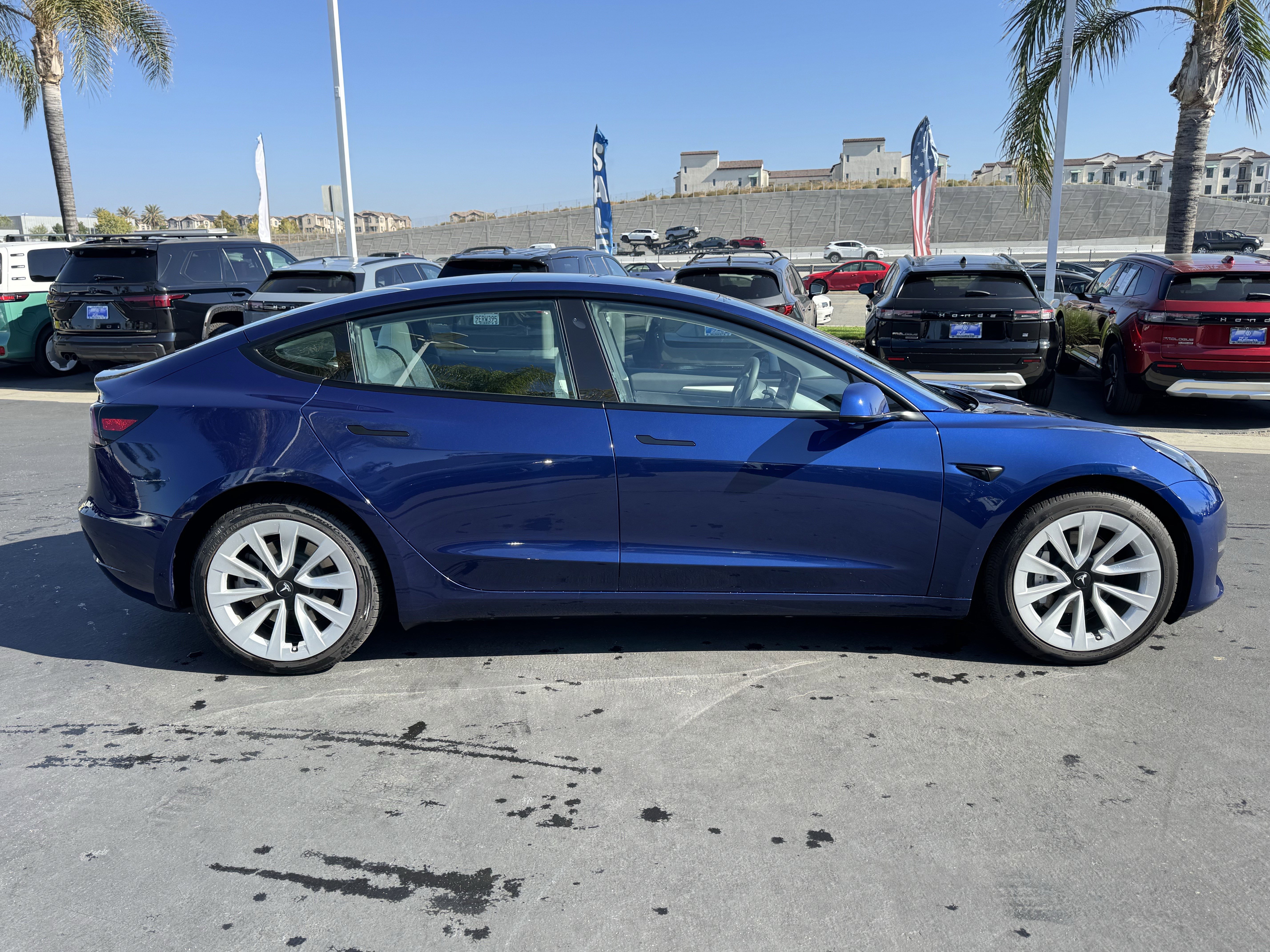 Used 2023 Tesla Model 3 Standard Range image 11