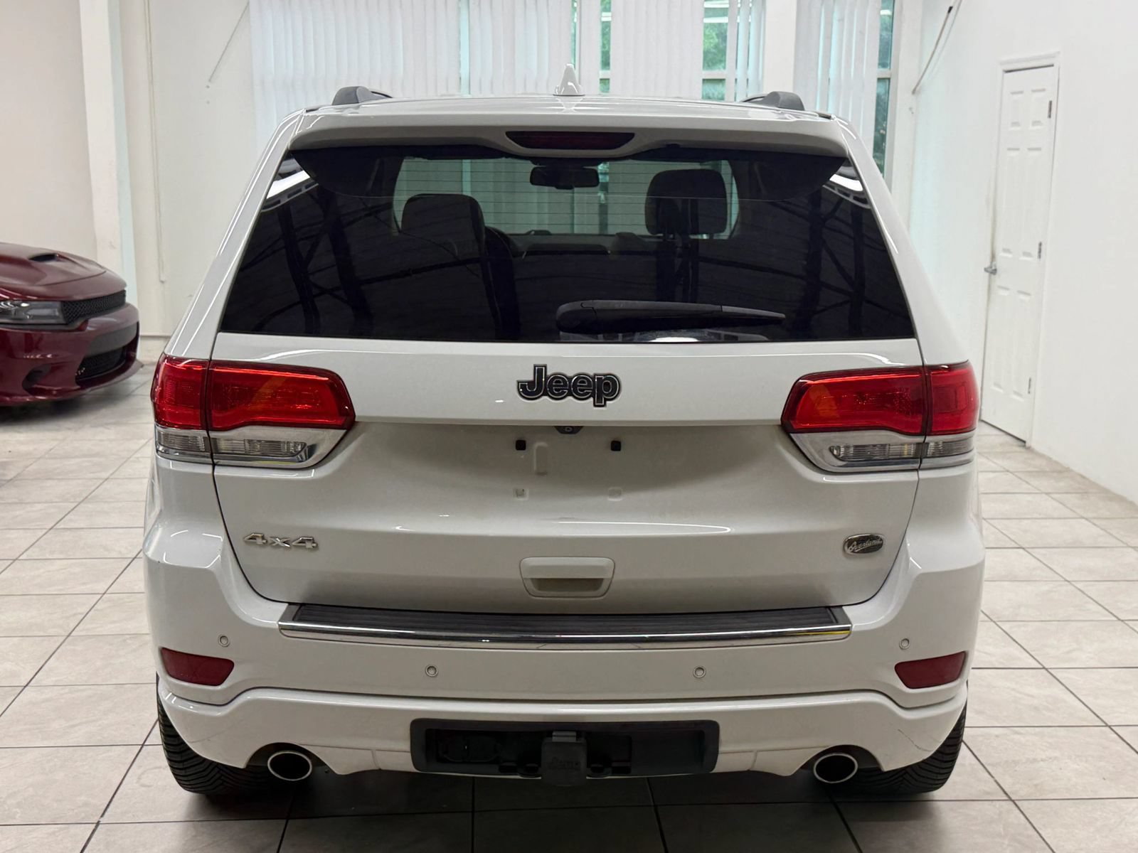 Used 2015 Jeep Grand Cherokee Overland AWD/4WD image 8