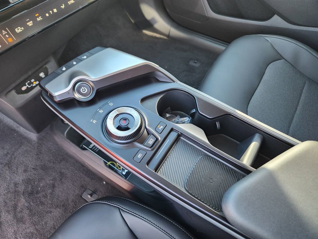 New 2025 Kia EV6 Light w/ Light LR Technology Package image 19