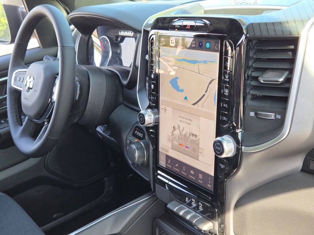 New 2026 RAM 1500 4x4 Crew Cab image 6