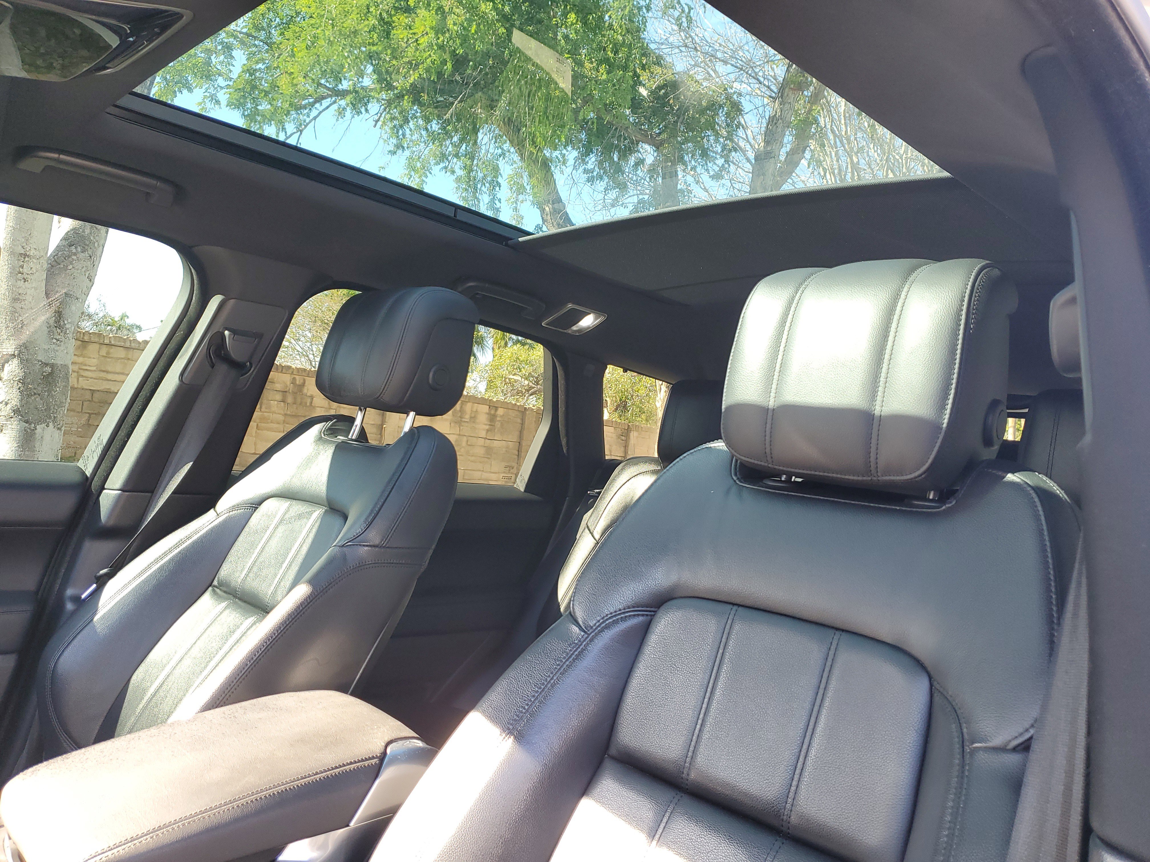 Used 2018 Land Rover Range Rover Sport SE image 24