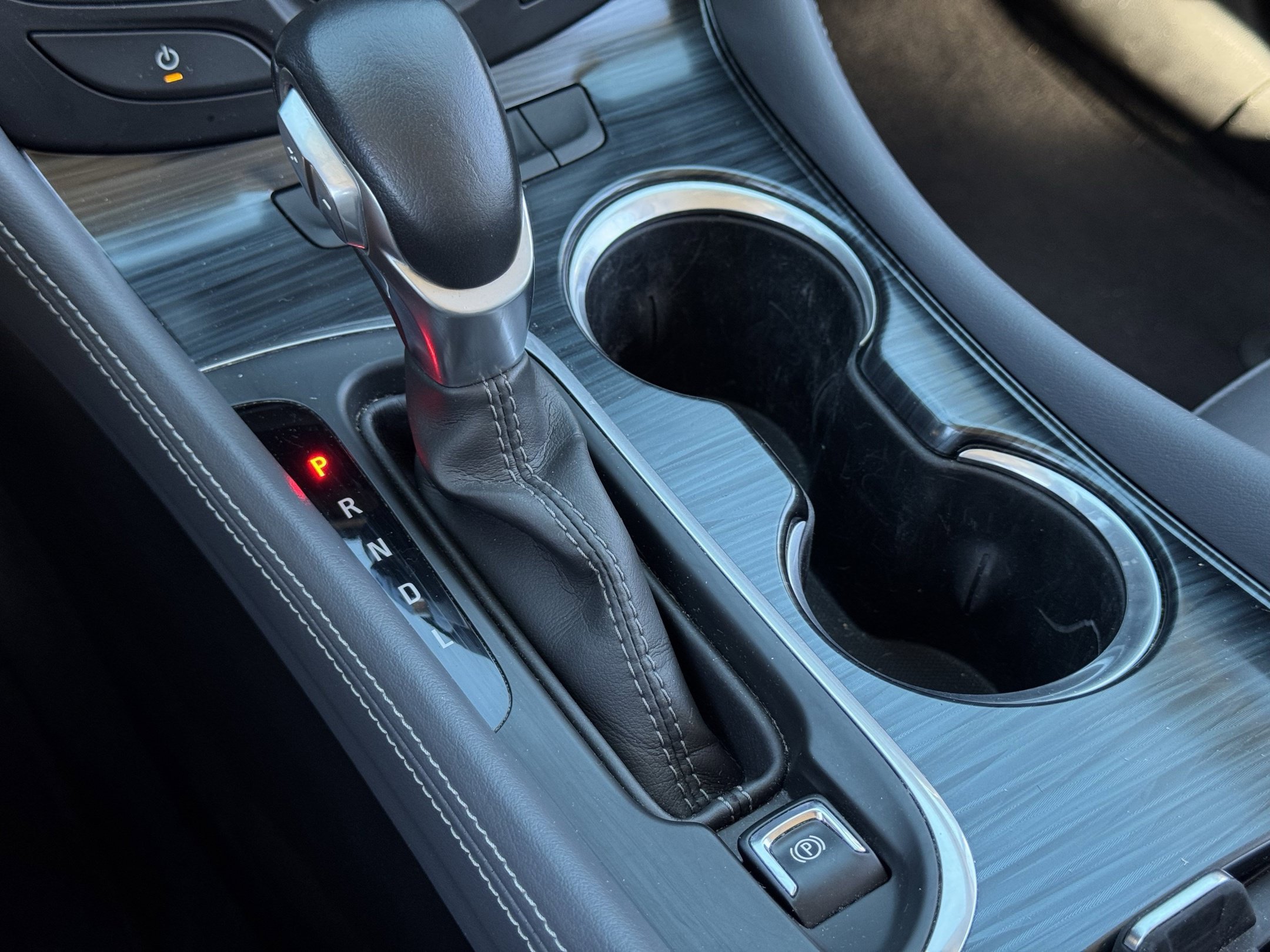 Used 2019 Buick Envision Essence FWD image 15