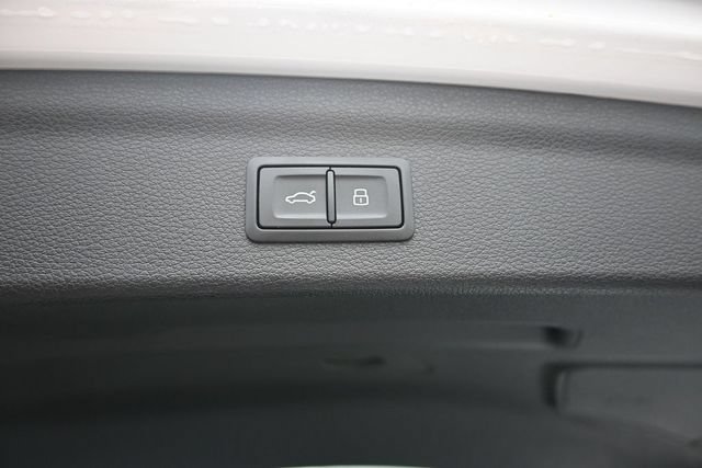 Used 2024 Audi Q3 2.0T Premium AWD/4WD image 37