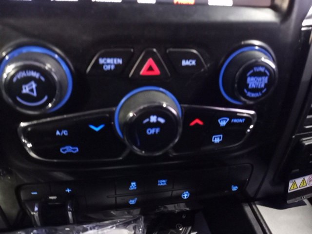 Used 2018 RAM 1500 Sport image 20