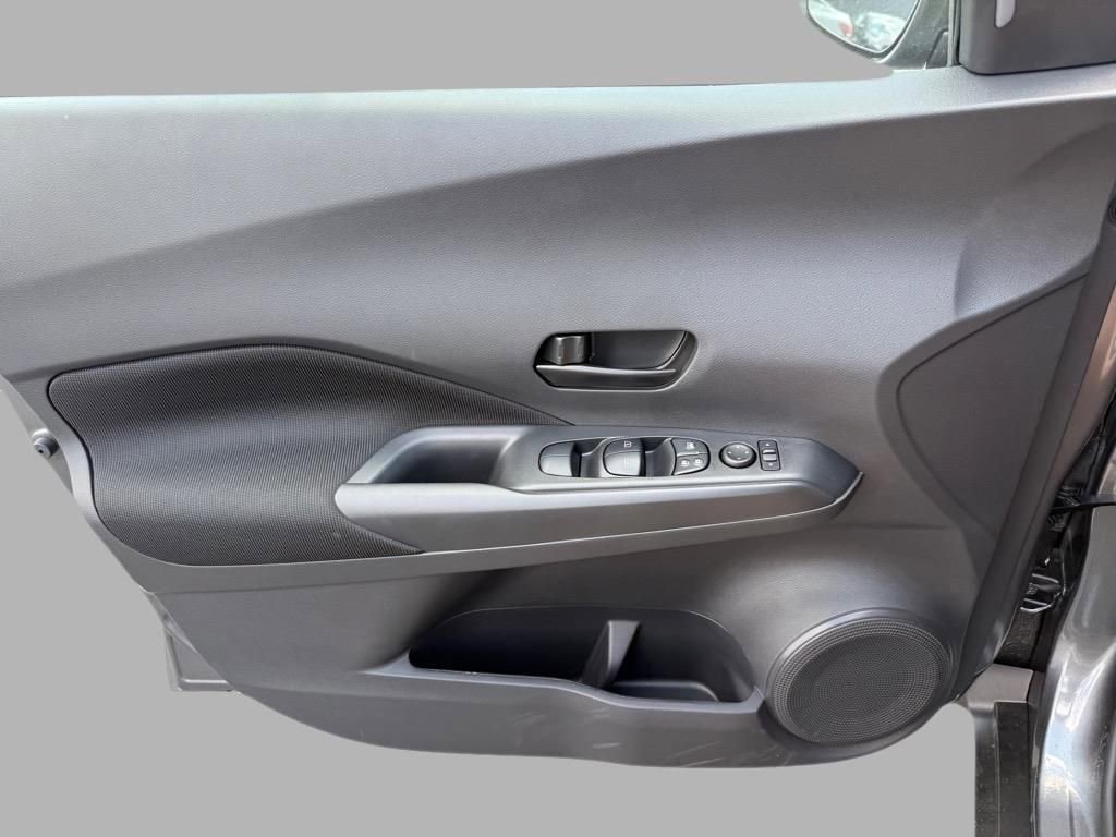 Certified 2025 Nissan Kicks Play S image 16