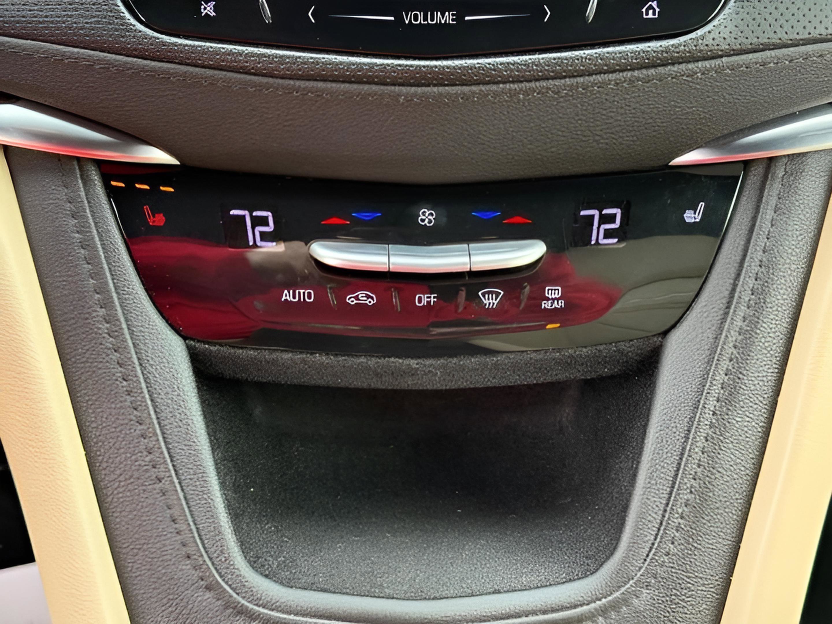 Used 2017 Cadillac XT5 Luxury image 24