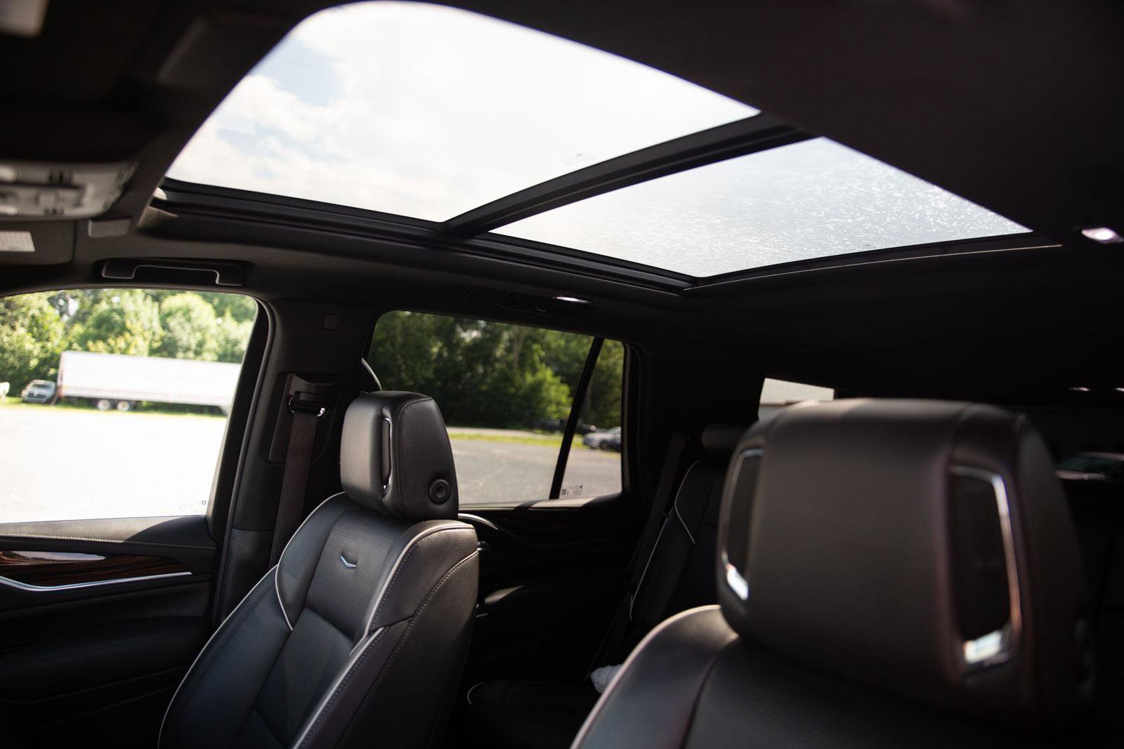 Used 2022 Cadillac Escalade Premium Luxury image 23