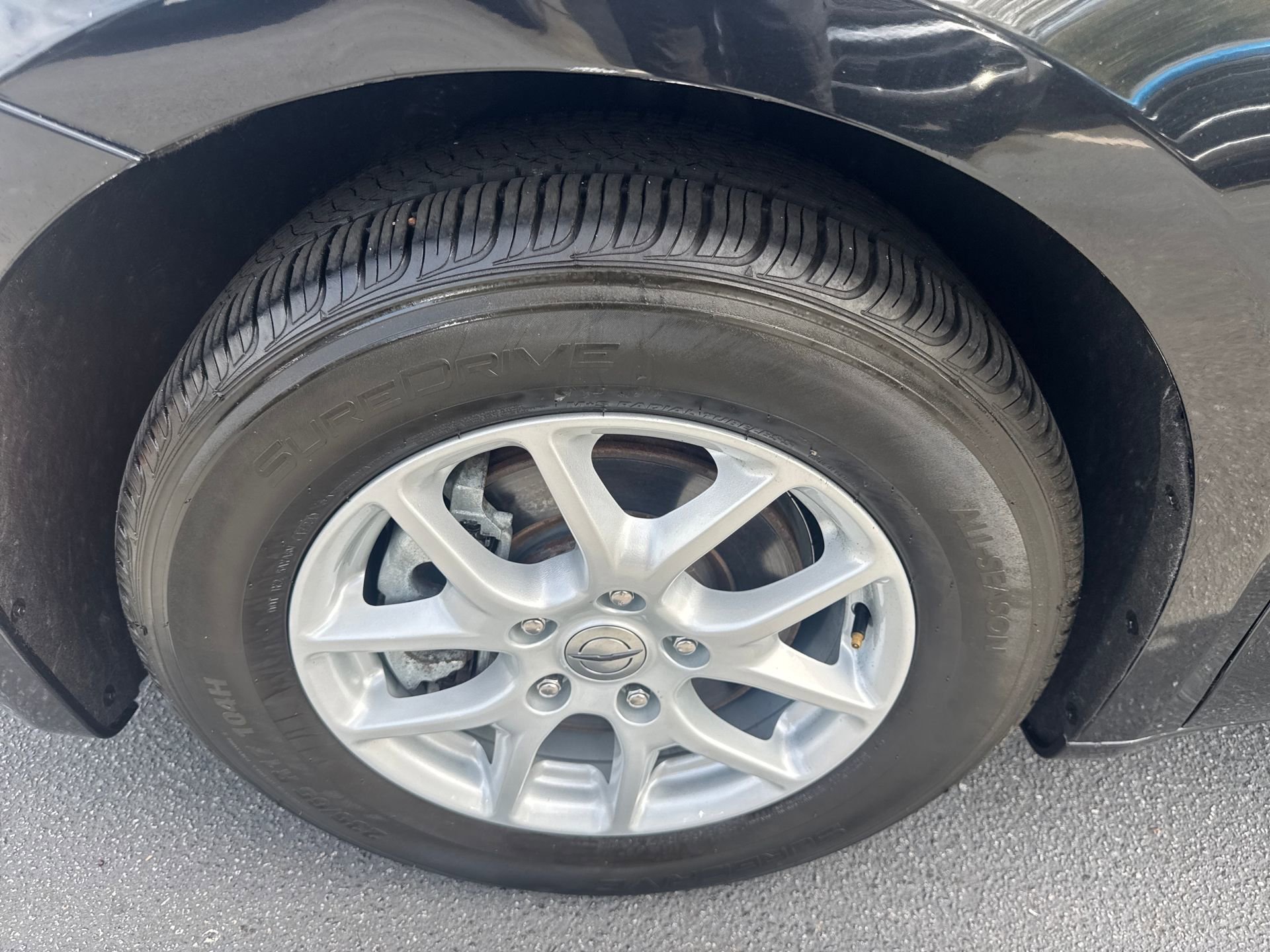 Used 2023 Chrysler Voyager LX image 35