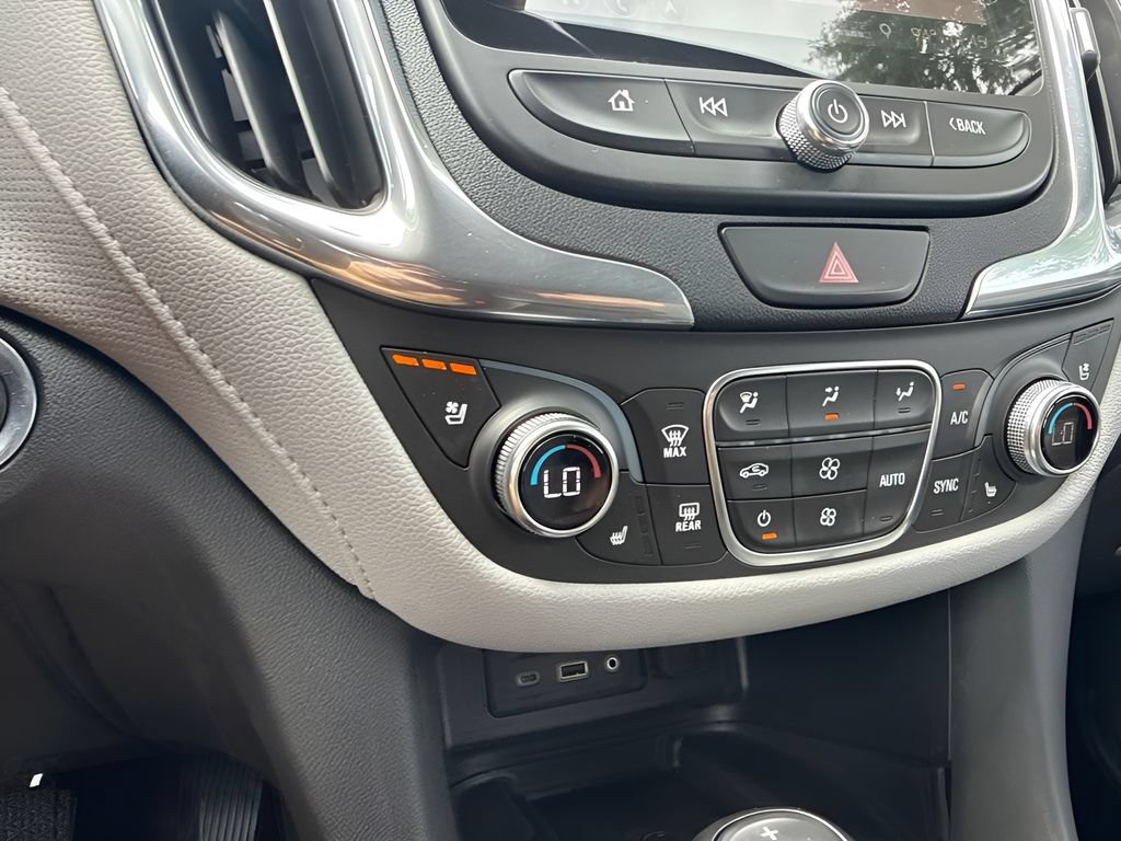 Used 2020 Chevrolet Equinox Premier AWD/4WD image 23
