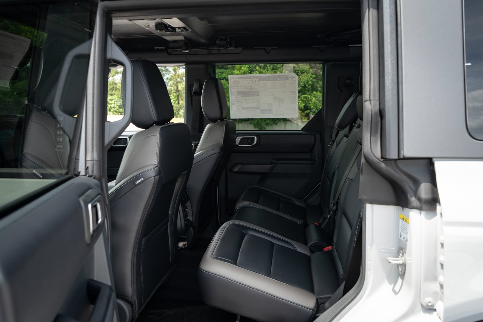 New 2026 Ford Bronco Outer Banks w/ Sasquatch Package AWD/4WD image 18