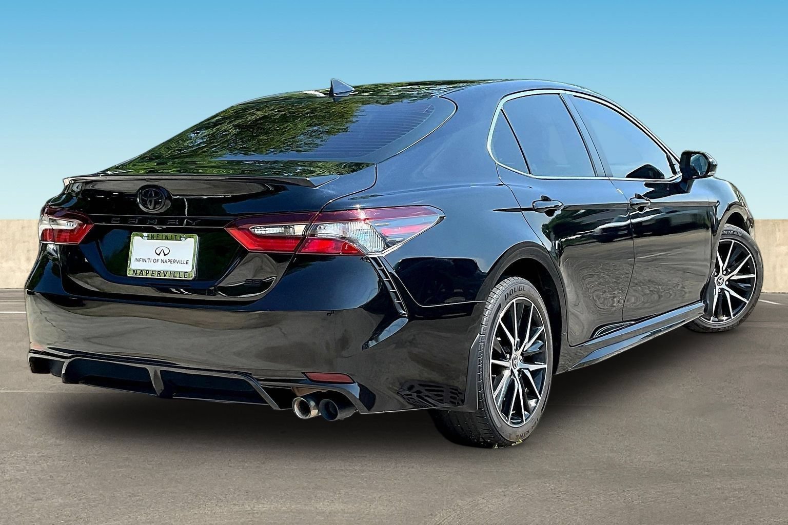 Used 2024 Toyota Camry SE w/ Convenience Package FWD image 5