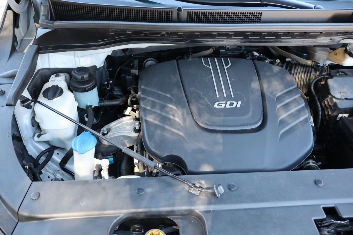 Used 2015 Kia Sedona LX w/ LX Convenience Package image 38