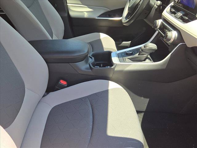 Used 2024 Toyota RAV4 XLE AWD/4WD image 21