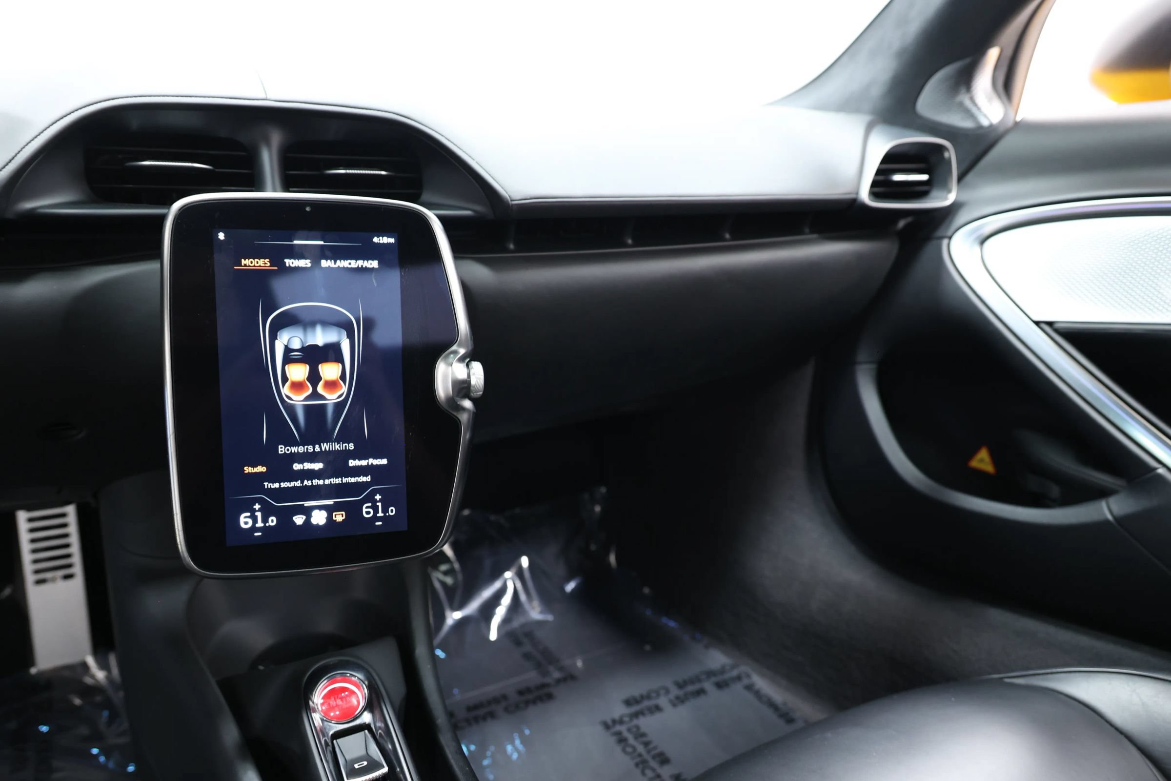 Used 2023 McLaren Artura RWD image 40