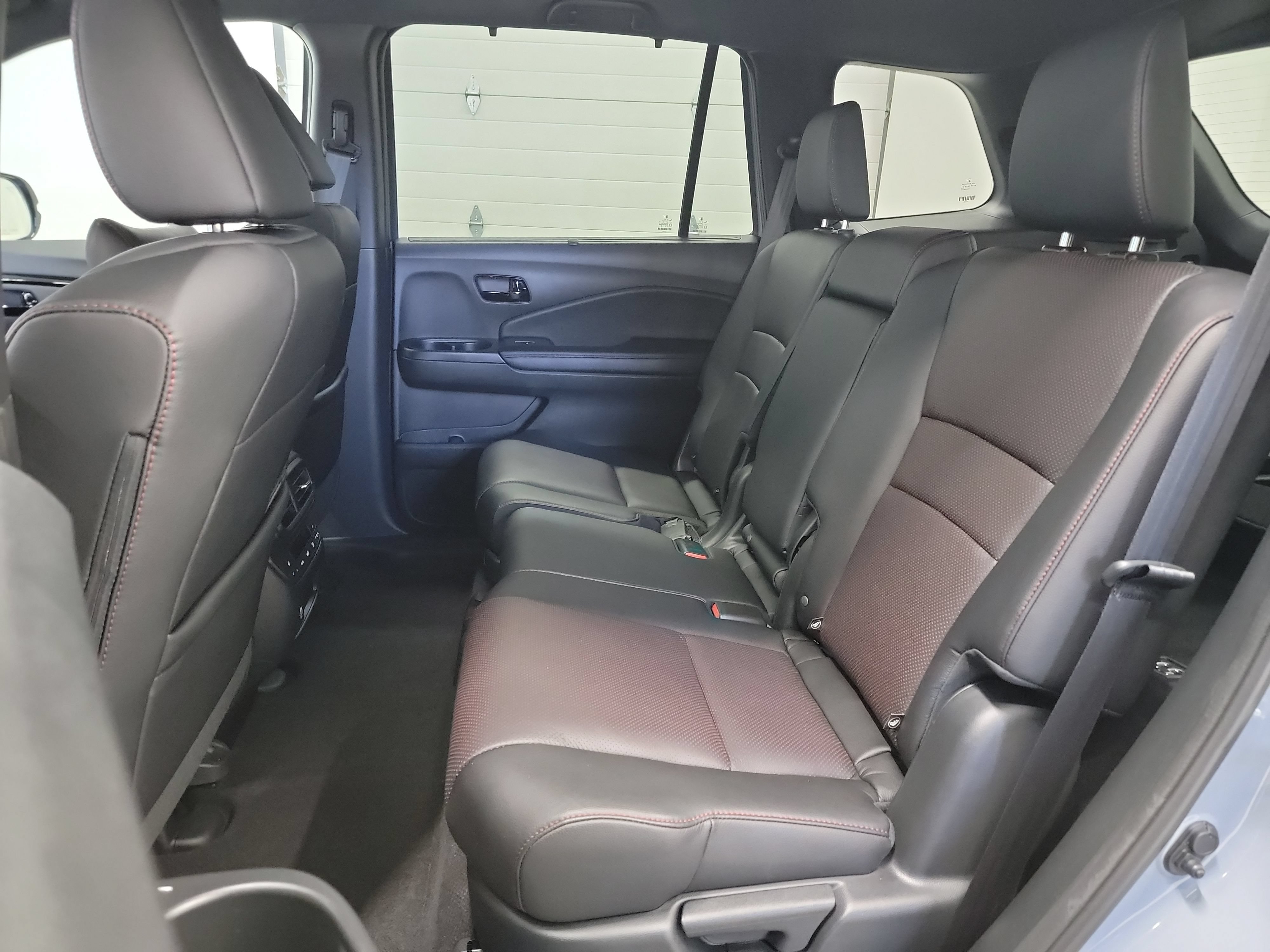 Used 2024 Honda Passport Black Edition image 28