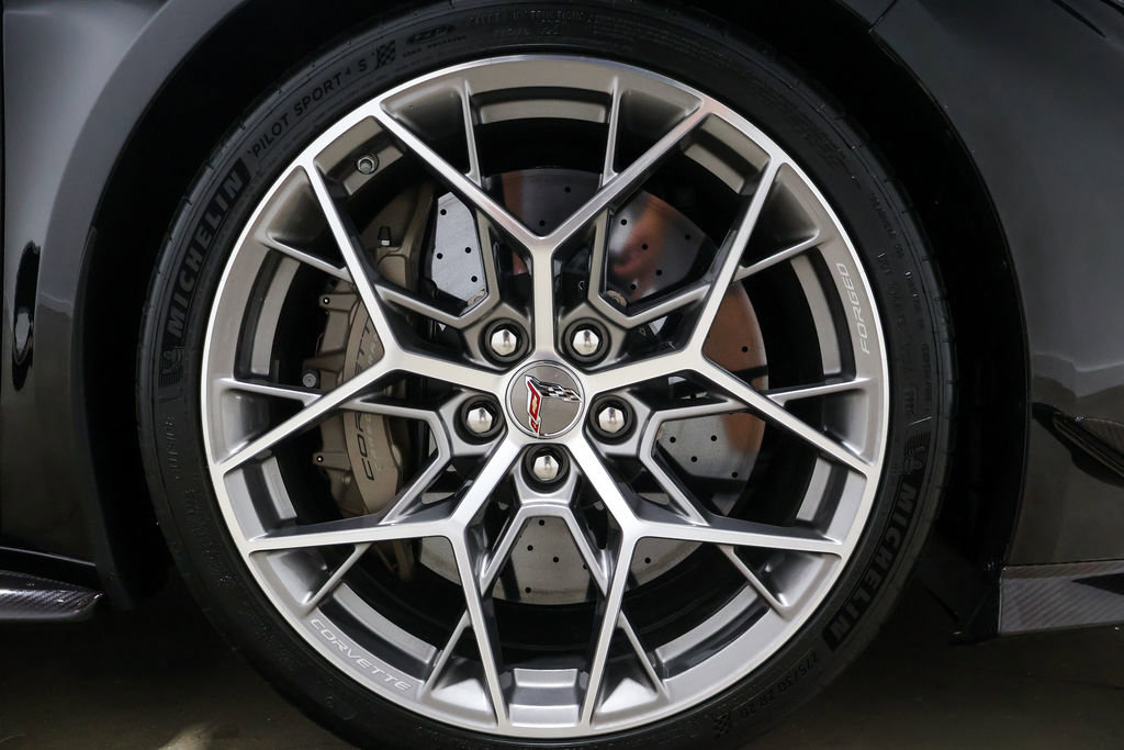 Used 2026 Chevrolet Corvette ZR1 w/ ZR1 Carbon Fiber Aero Package image 32