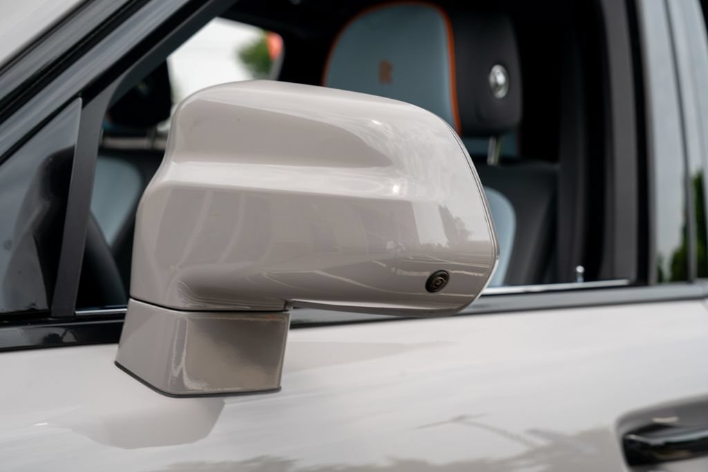 Used 2025 Rolls-Royce Cullinan AWD/4WD image 23